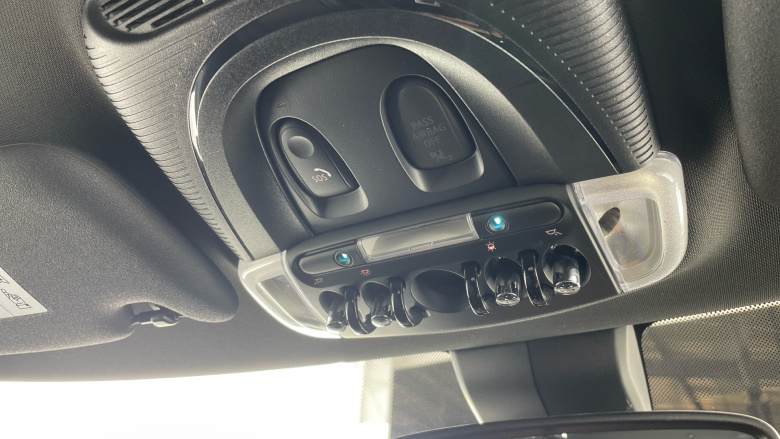 MINI Hatchback 135kW Cooper S Level 2 33kWh 3dr Auto Electric Hatchback